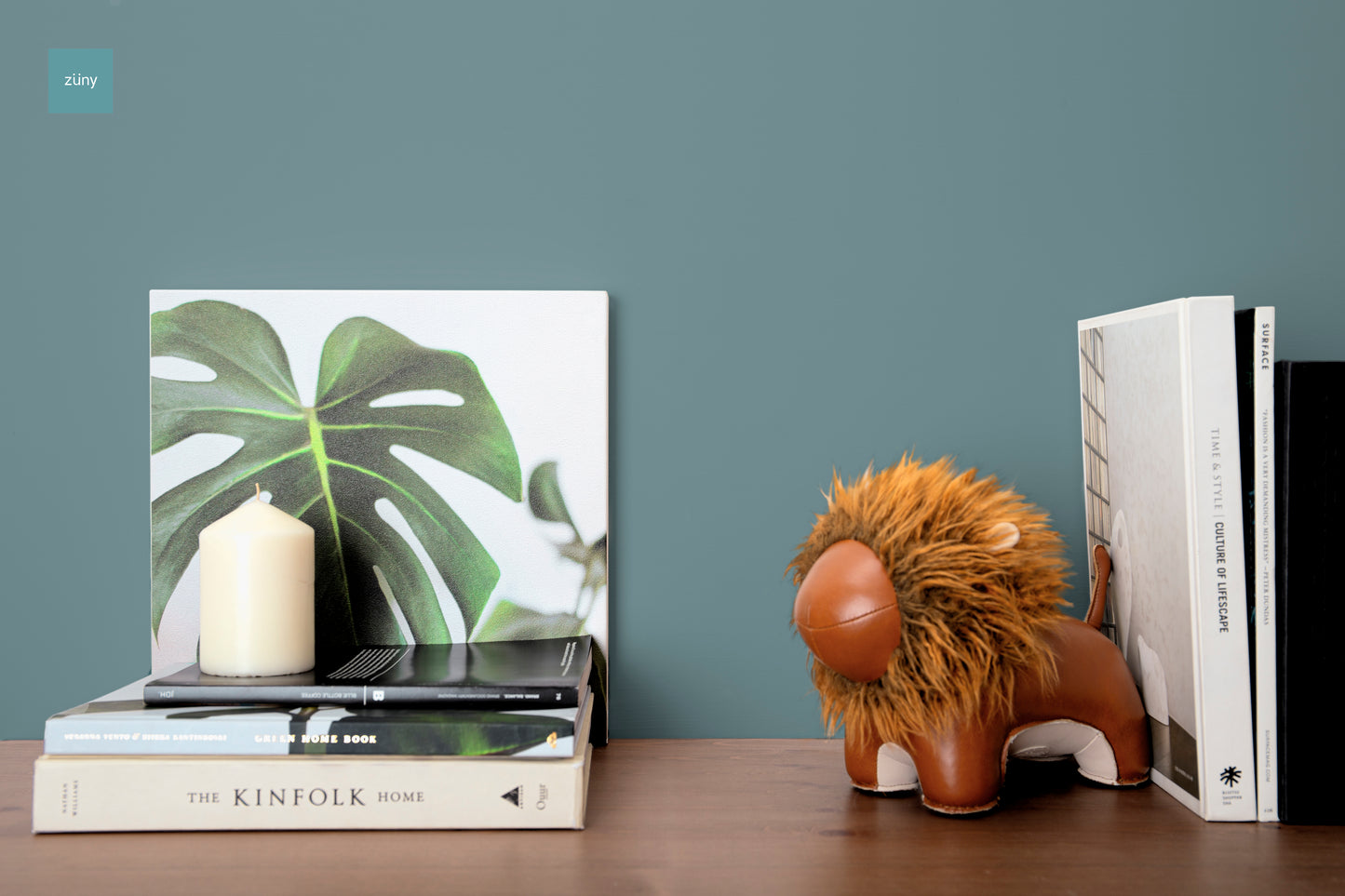 Lion Lino Paperweight